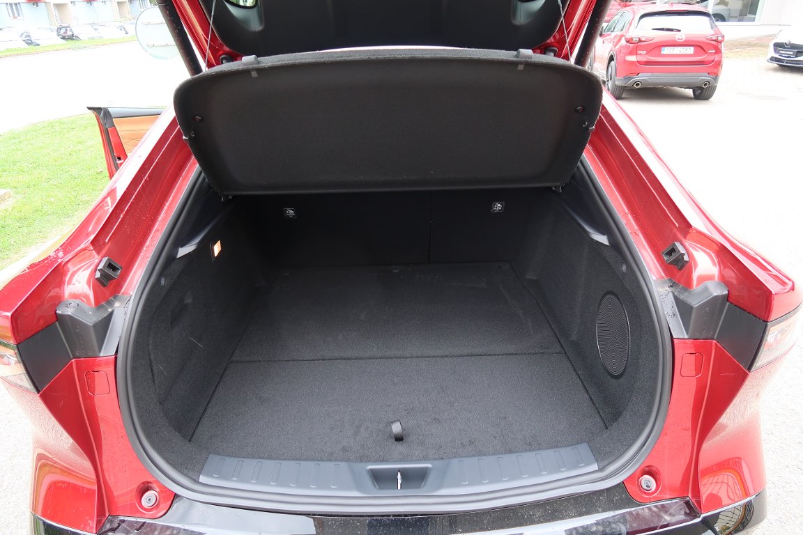 Mazda 6e