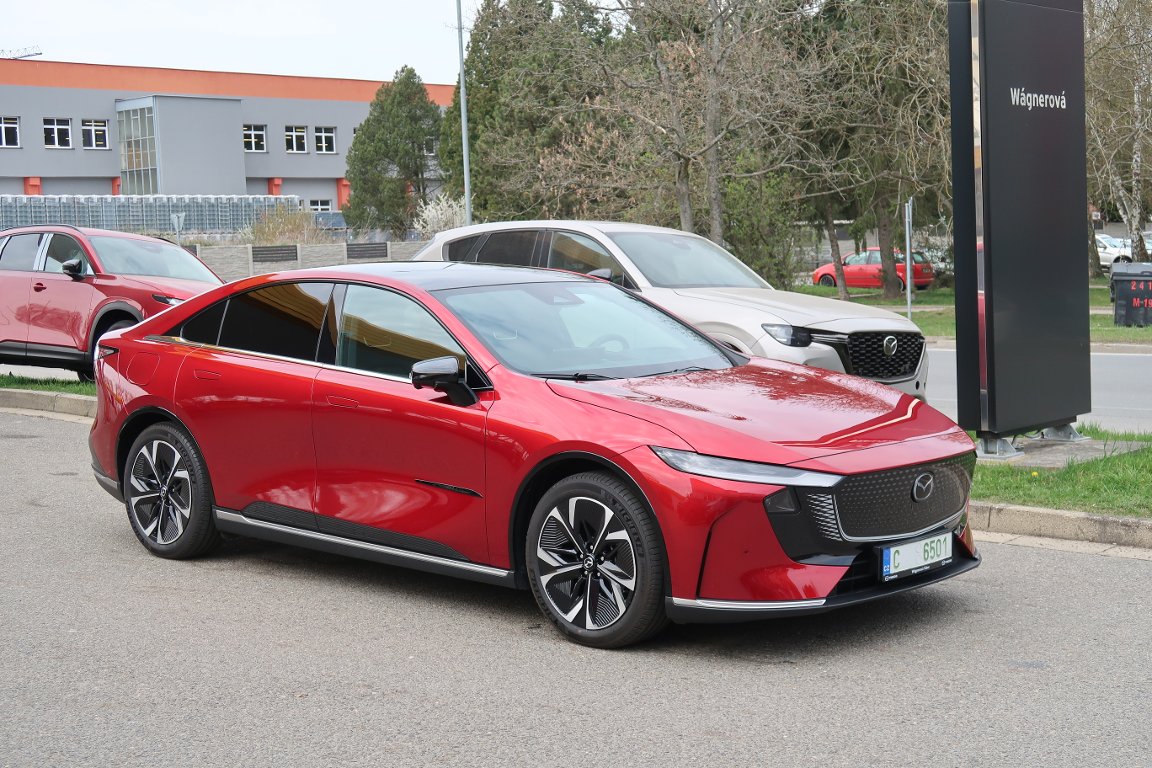 Mazda 6e