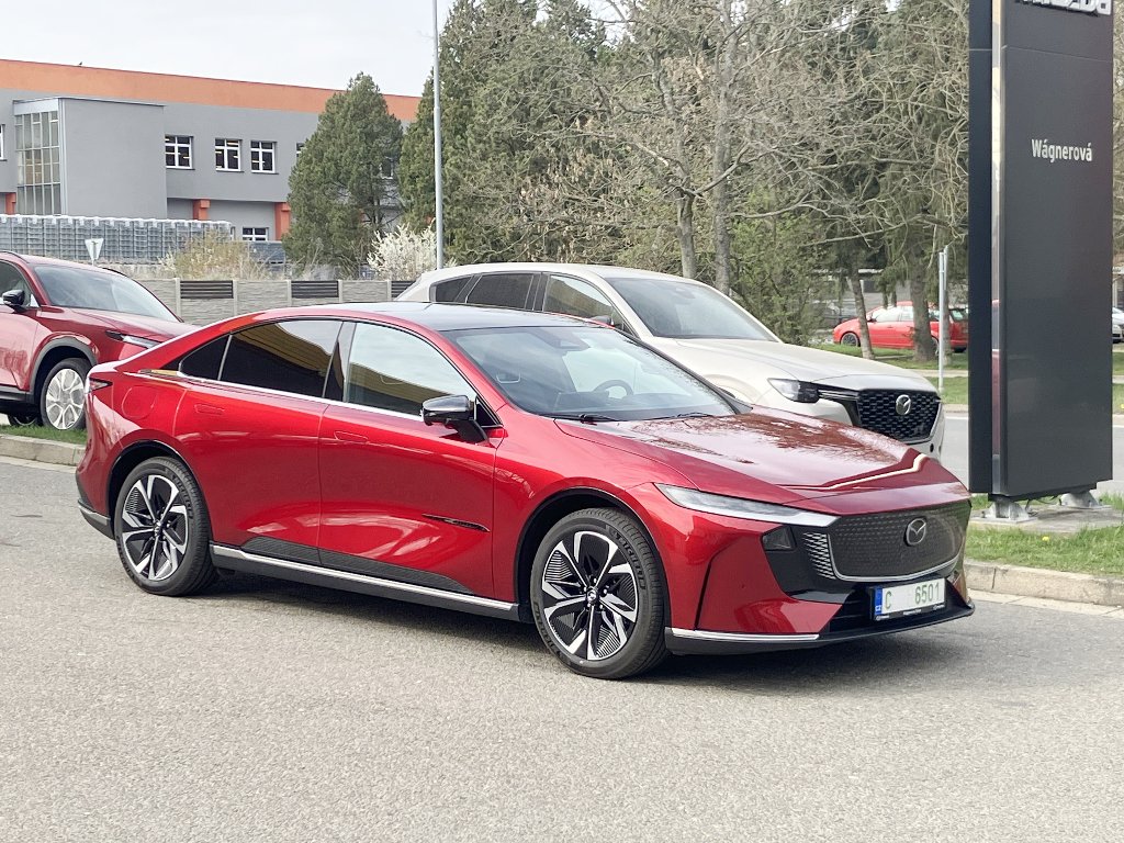 Mazda 6e