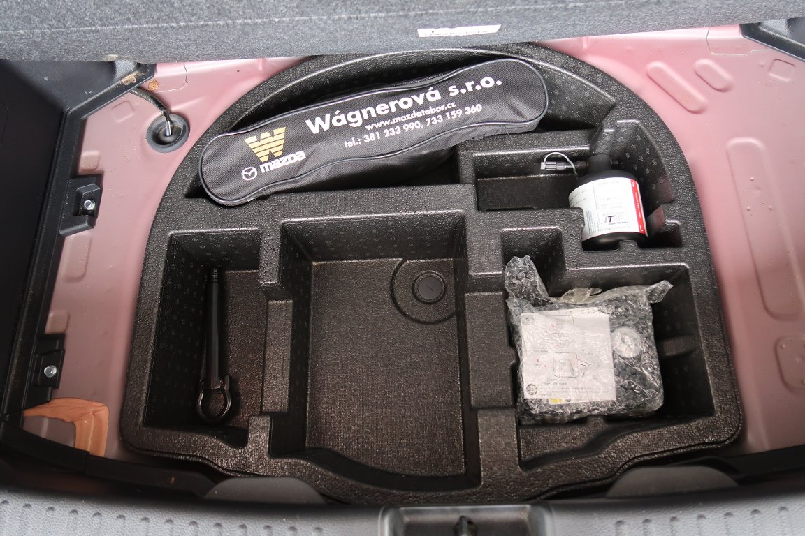 Mazda 2 Hybrid