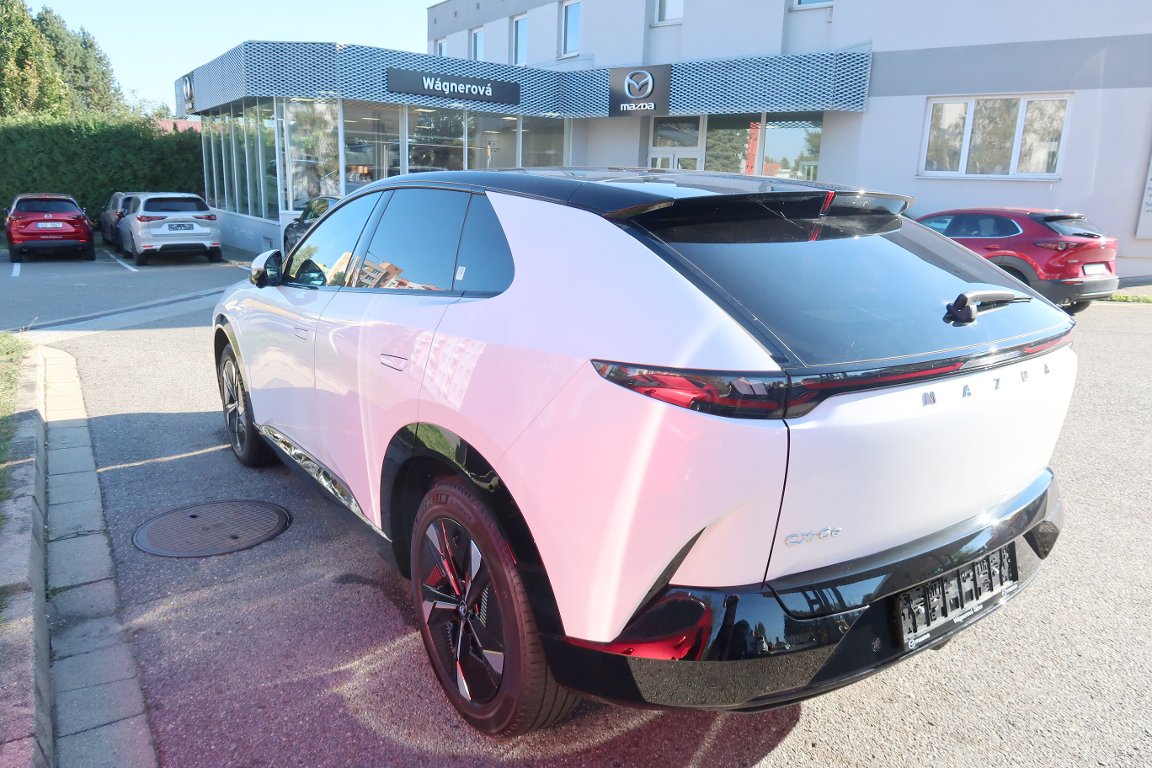Mazda CX-6e