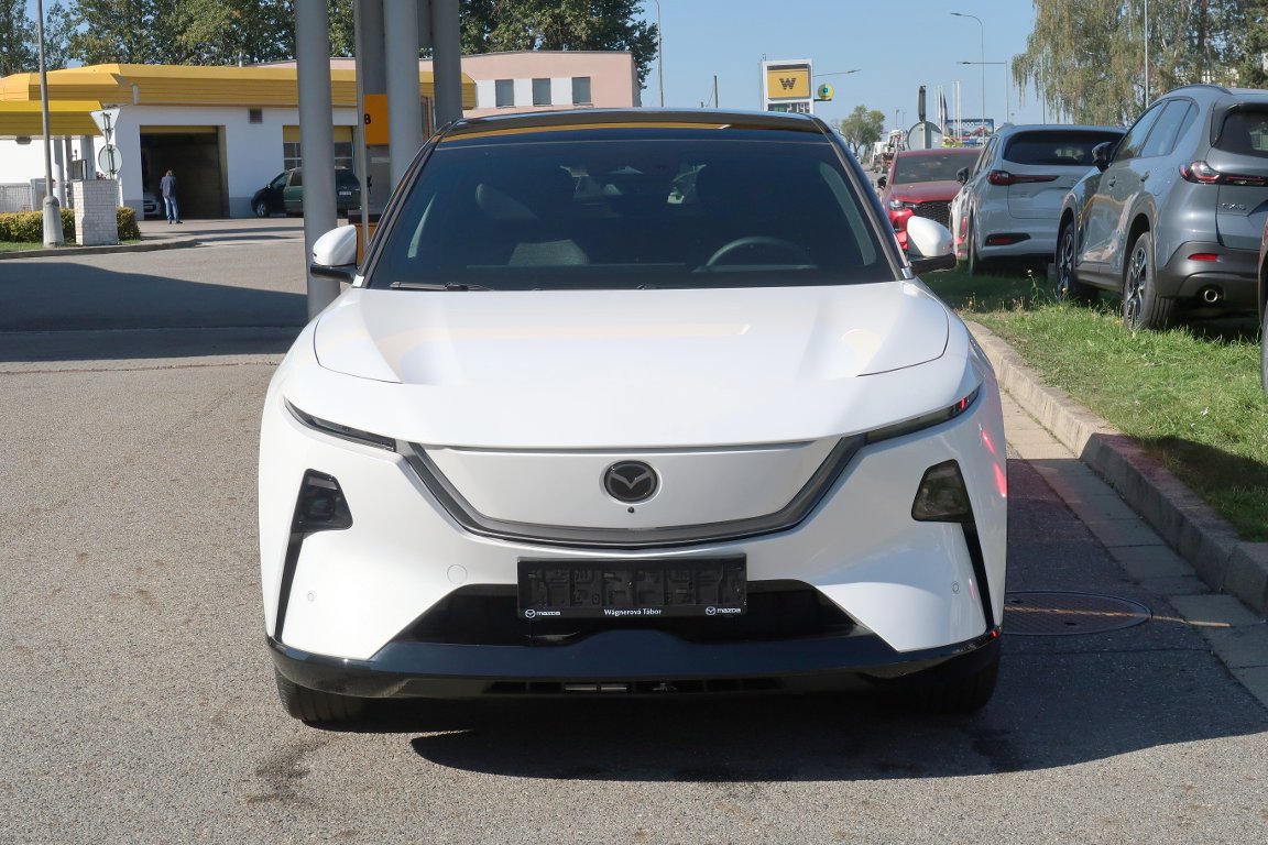 Mazda CX-6e