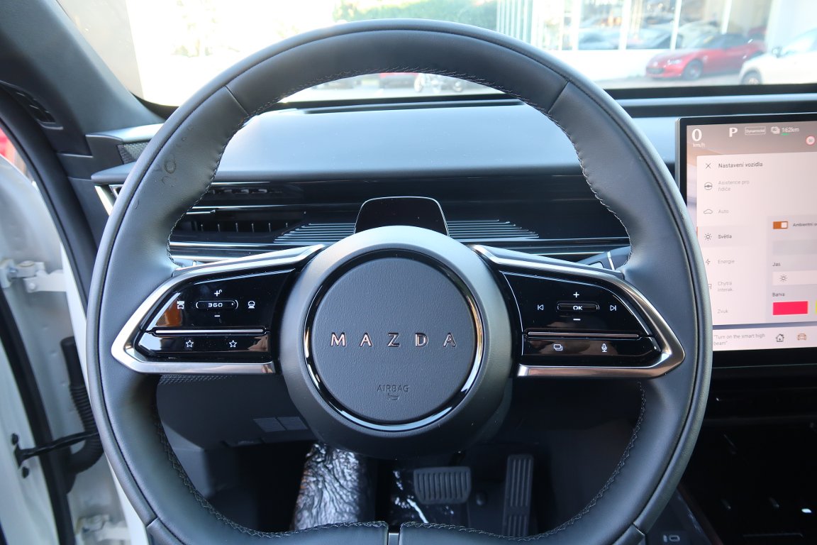 Mazda CX-6e