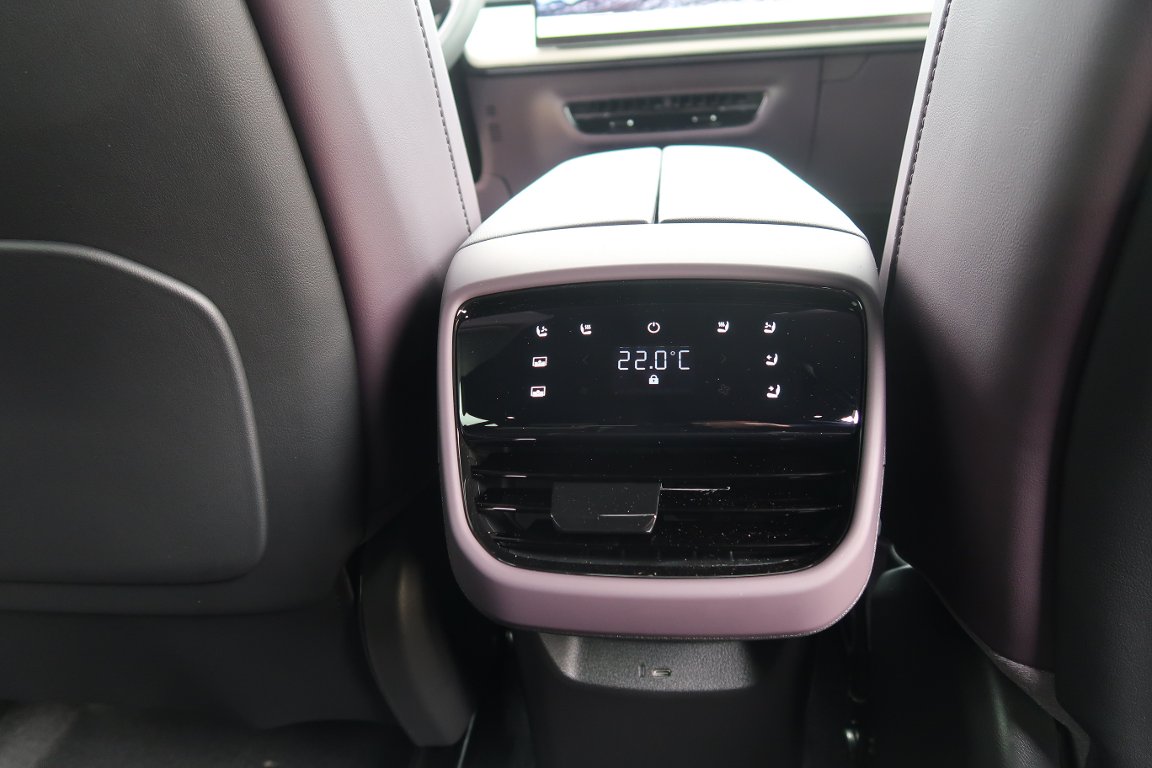 Mazda CX-6e