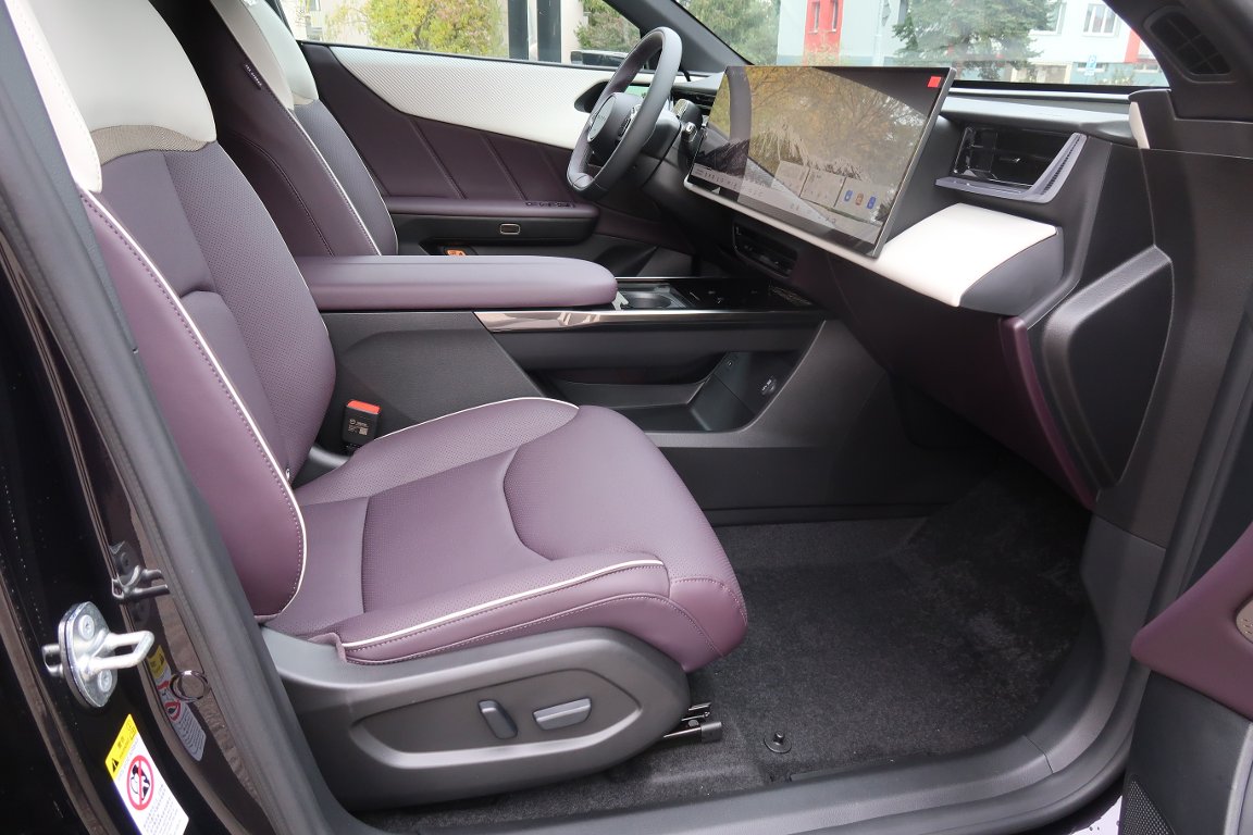 Mazda CX-6e